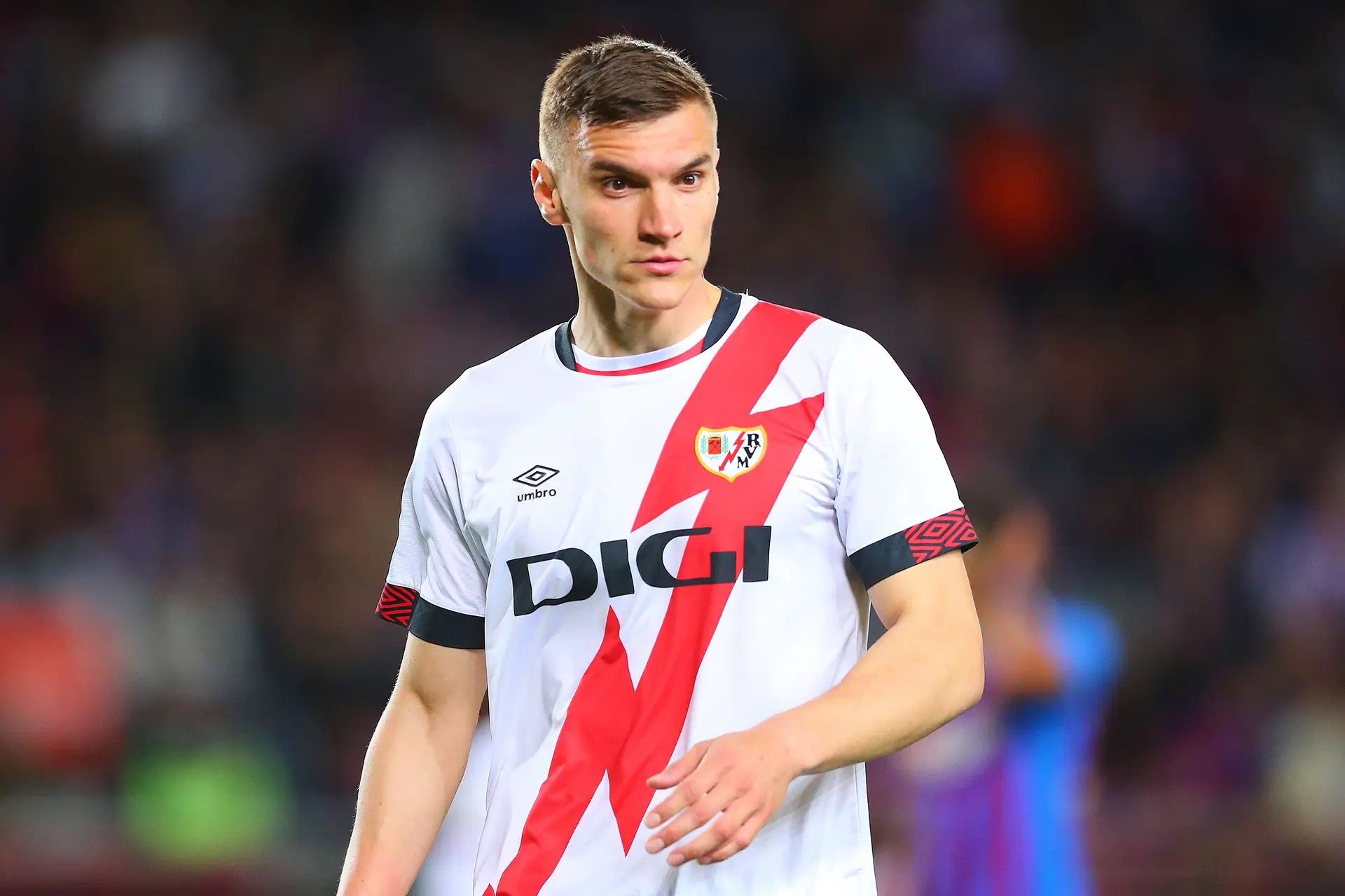 Nikola Maras, ao serviço do Rayo Vallecano, em 2022