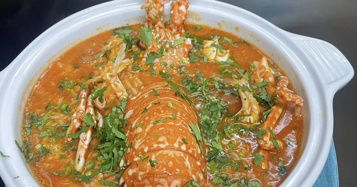 Zwischen Cataplanas, Nudelgerichten und Reisspeisen – in diesem Restaurant an der Algarve, geteilt durch eine Straße, ist die „Tempura de arranha camisas" der neue Star
