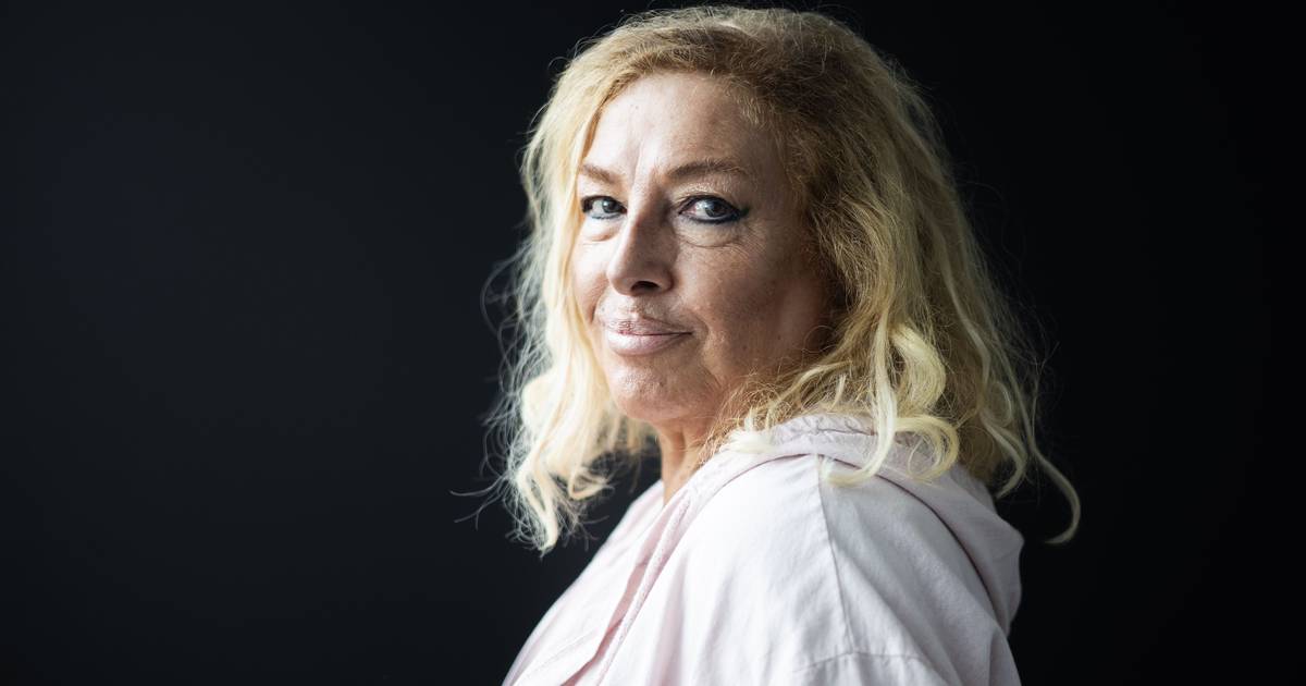 Lenita Gentil: "I went on a tour with Amália Rodrigues, in Boston they robbed our bus. They stole her bag and she had to sing wearing my shoes"