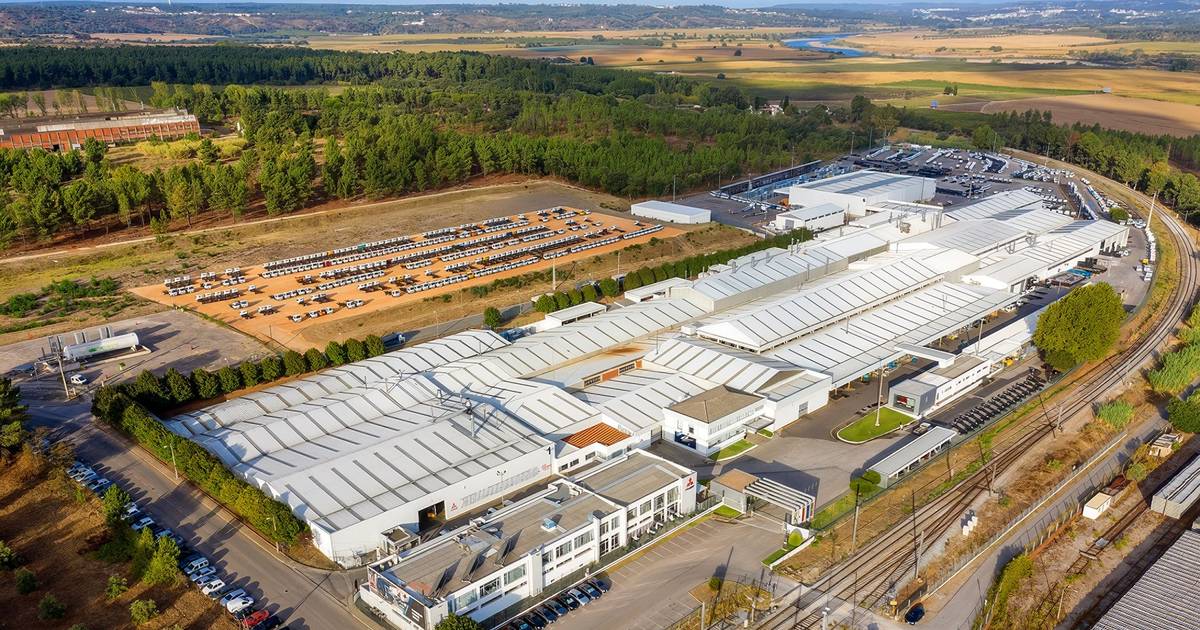 Mitsubishi Fuso ritorna all'attività ma riduce la produzione giornaliera dello stabilimento di Abrantes