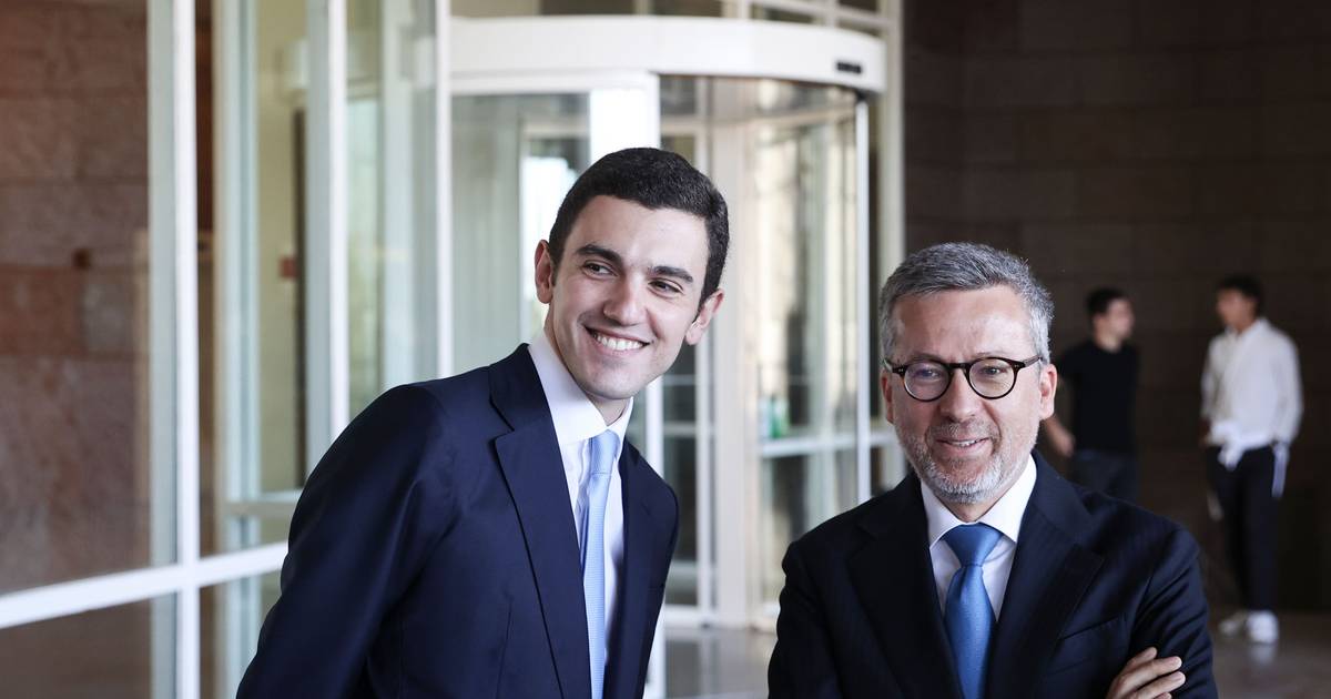 Moedas não está "em guerra com nenhum ministro", mas continua "alarmado" e a pedir mais polícia para Lisboa