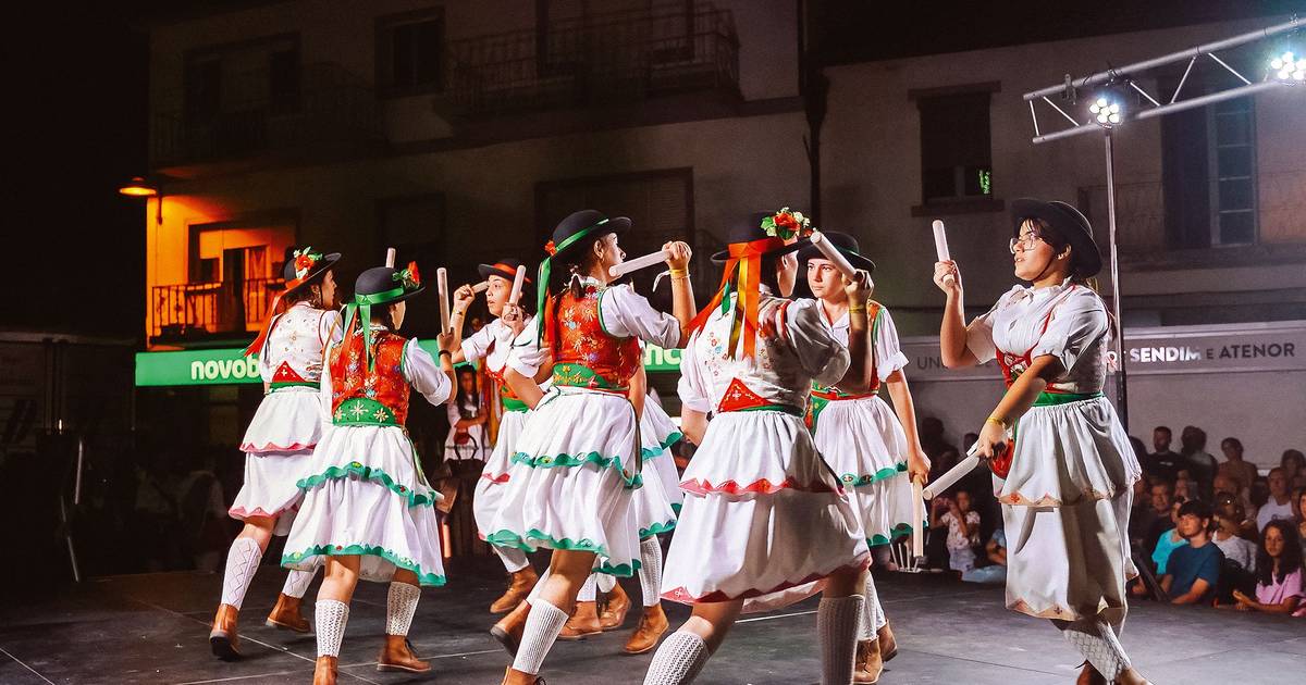Pauliteiras gegen Pauliteiros, der neue Krieg der Geschlechter in den Traditionen von Miranda