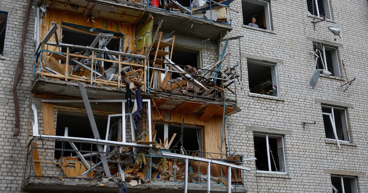 Russischer Angriff auf Kiew tötet mindestens 12 Menschen und verstärkt Forderungen der Ukraine nach neuen Sanktionen