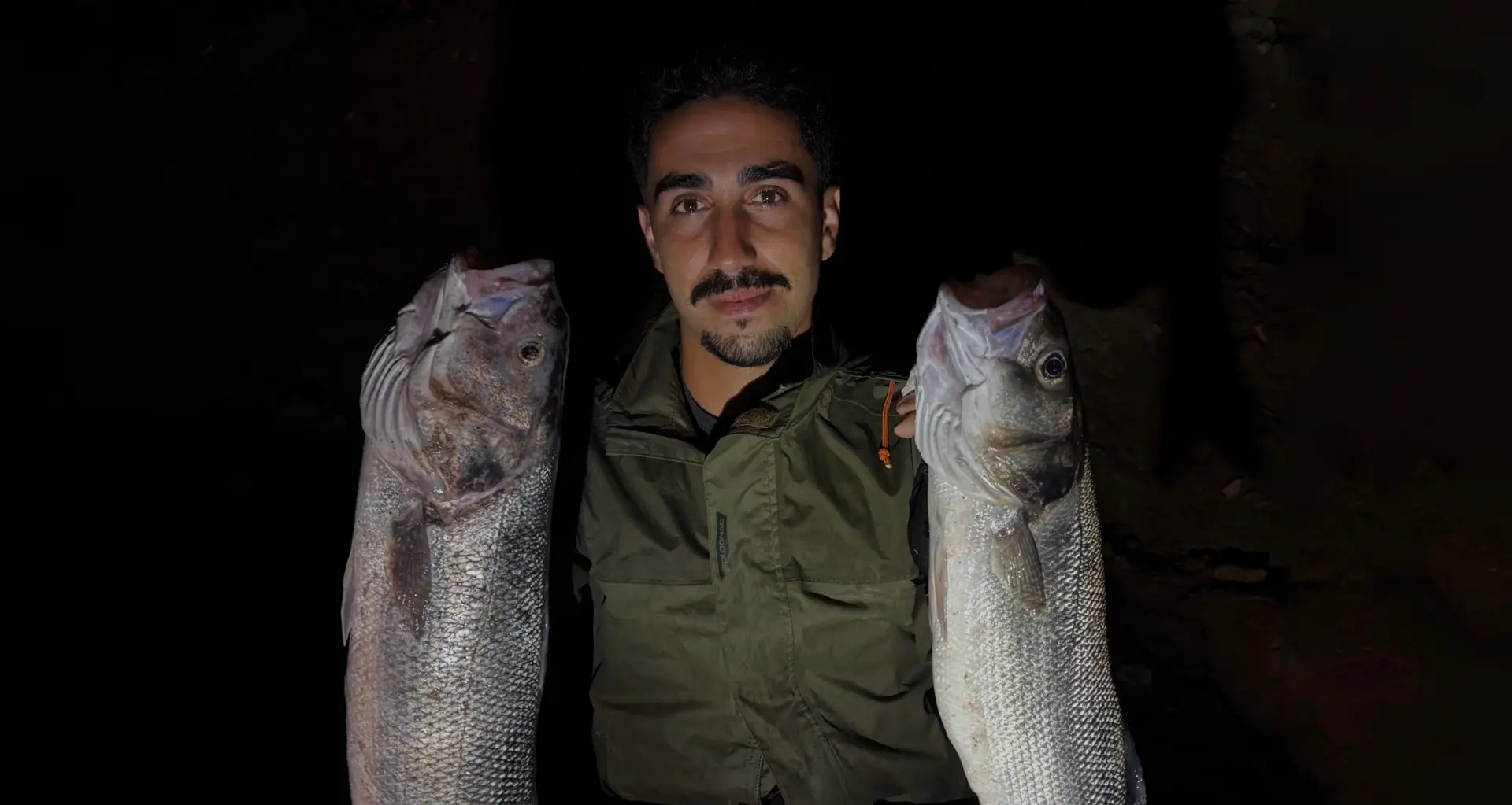 “Pescar não é só apanhar peixe“: da cana de caniço à corvina de 30 quilos, Rafael quer chamar os jovens à pesca