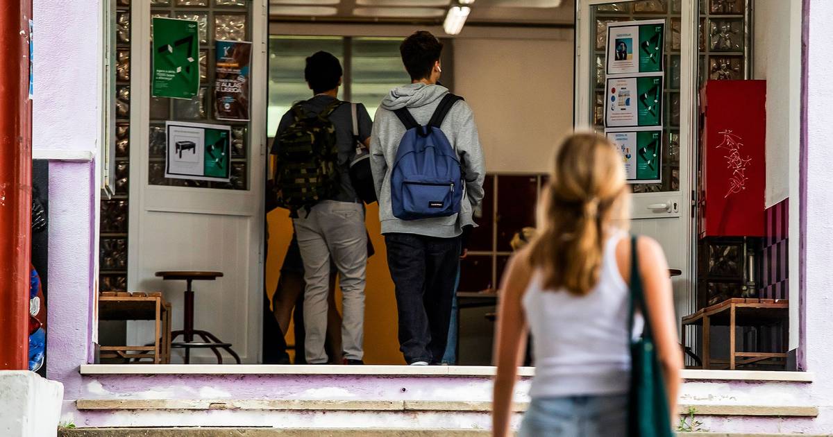 Ci sono più classi senza insegnante all'inizio di questo anno scolastico rispetto al 2025