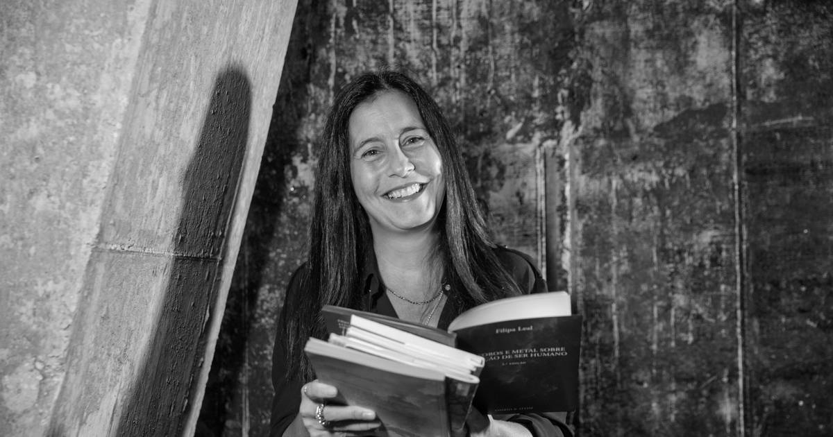 Filipa Leal (parte 1): “À medida que a vida me começou a doer, curiosamente, o humor entrou na minha poesia”