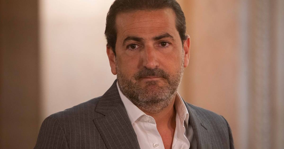 Hugo Soares accusa José Luís Carneiro di vivere "nel passato" e rifiuta il taglio dell'IVA sui carburanti