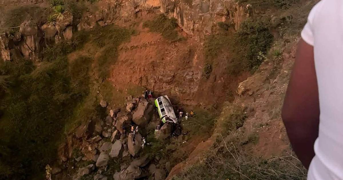 По меньшей мере 22 человека погибли в результате автобусной аварии с участием детей в Кабо-Верде