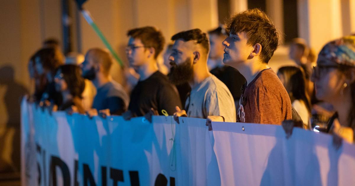 Il governo serbo chiede di cadere, le elezioni del 25 ottobre saranno uno scontro tra il Presidente e gli studenti in rivolta