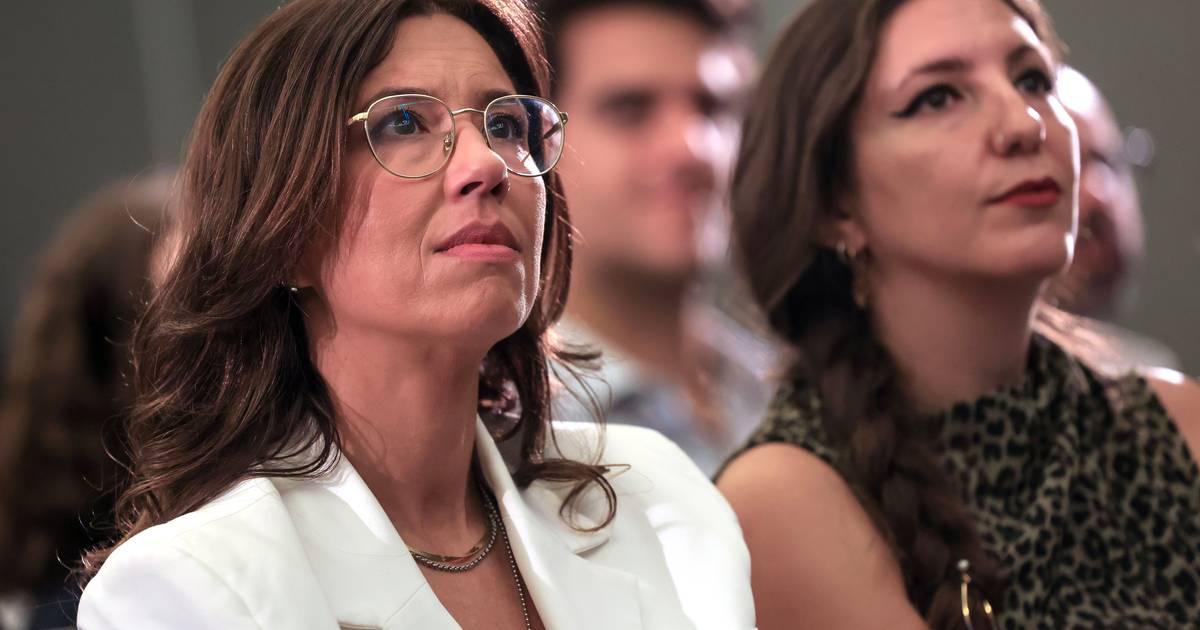 Caos nos exames: IL aguarda mais explicações da tutela antes de tomar decisão sobre comissão de inquérito