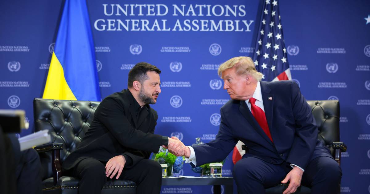 Trump presses Zelensky and Putin for swift peace agreement before winter