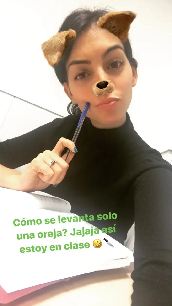 Georgina Rodriguez de regresso aos estudos