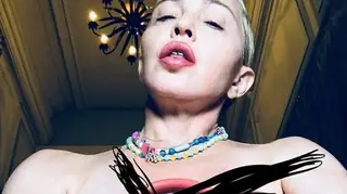 Madonna em topless no ‘Instagram’