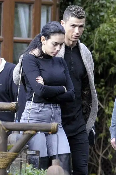 Georgina Rodríguez e Cristiano Ronaldo depois de um almoço em Marbella