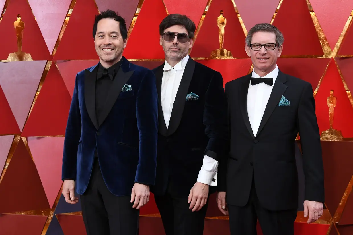 Paul Denham Austerberry, Shane Vieau e Jeffrey A. Melvin