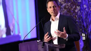 Filho de Seth Meyers nasce na entrada do prédio