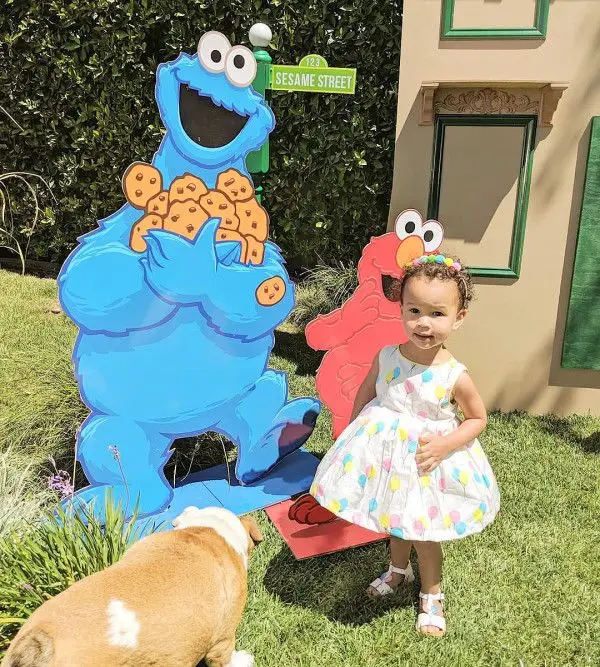As imagens da divertida festa de aniversário da filha de John Legend e Chrissy Teigen