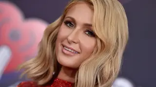 Depois do fim do noivado, Paris Hilton procura dador de esperma