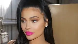 Kylie Jenner com a filha Stormi ao colo: "anjo de bebé"