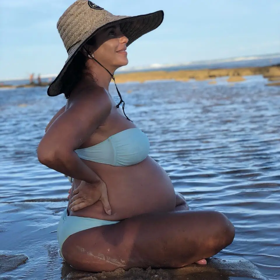 Ivete Sangalo recorda "barrigão" e deseja ter mais 10 filhos