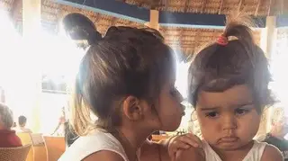 Já abriu a época balnear para as filhas de Carolina Patrocínio