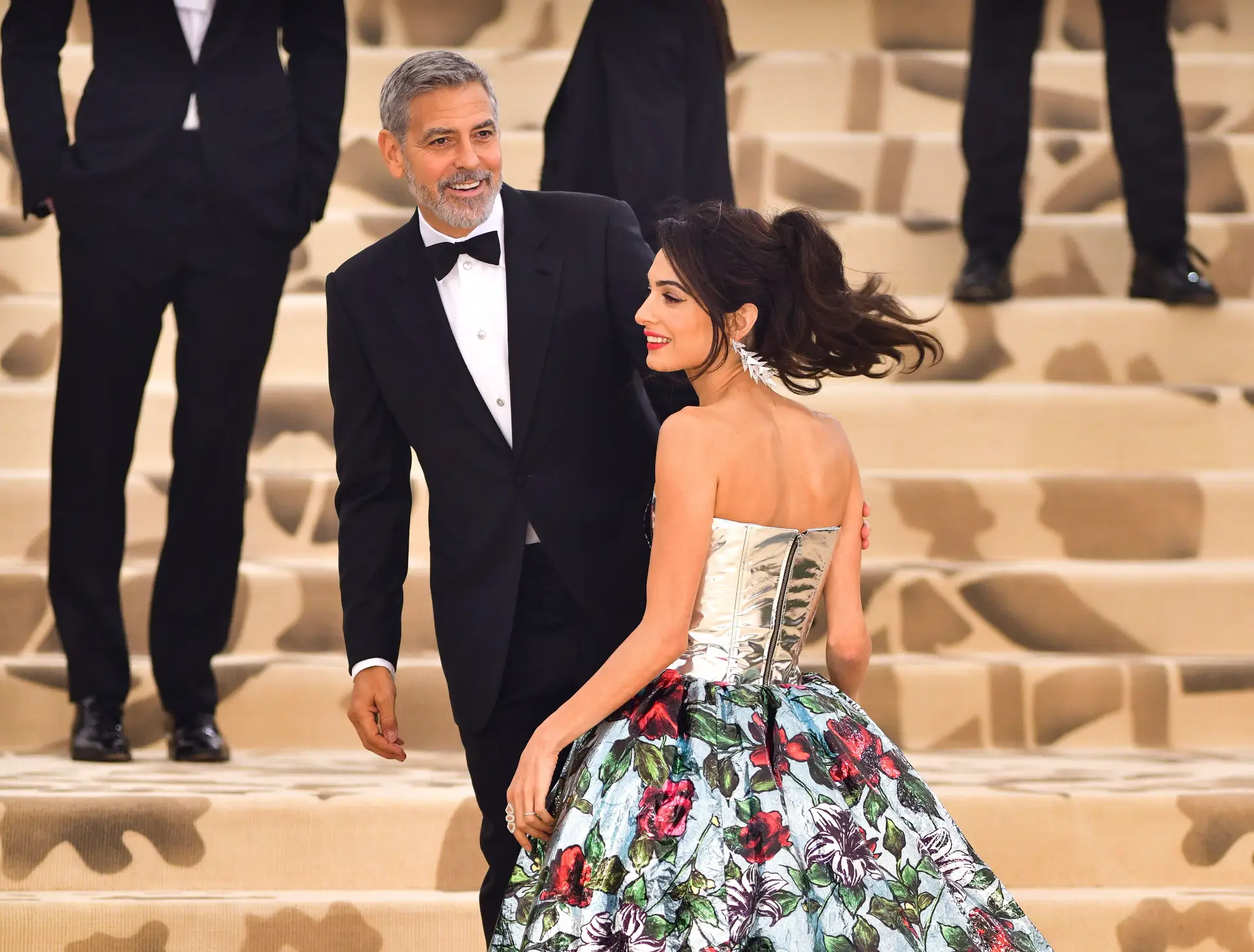 Amal e George Clooney confirmados no casamento real