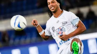 Ronaldinho Gaúcho vai casar com duas mulheres