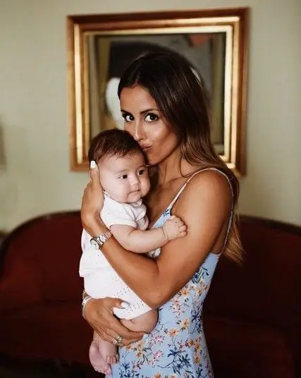 Carolina Patrocínio com a filha Carolina