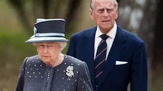 Rainha Isabel II pode falhar o batizado do príncipe Louis