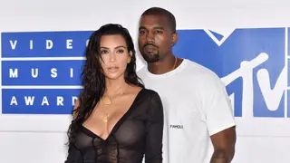 Kanye West diz que faria sexo com as quatro irmãs de Kim Kardashian