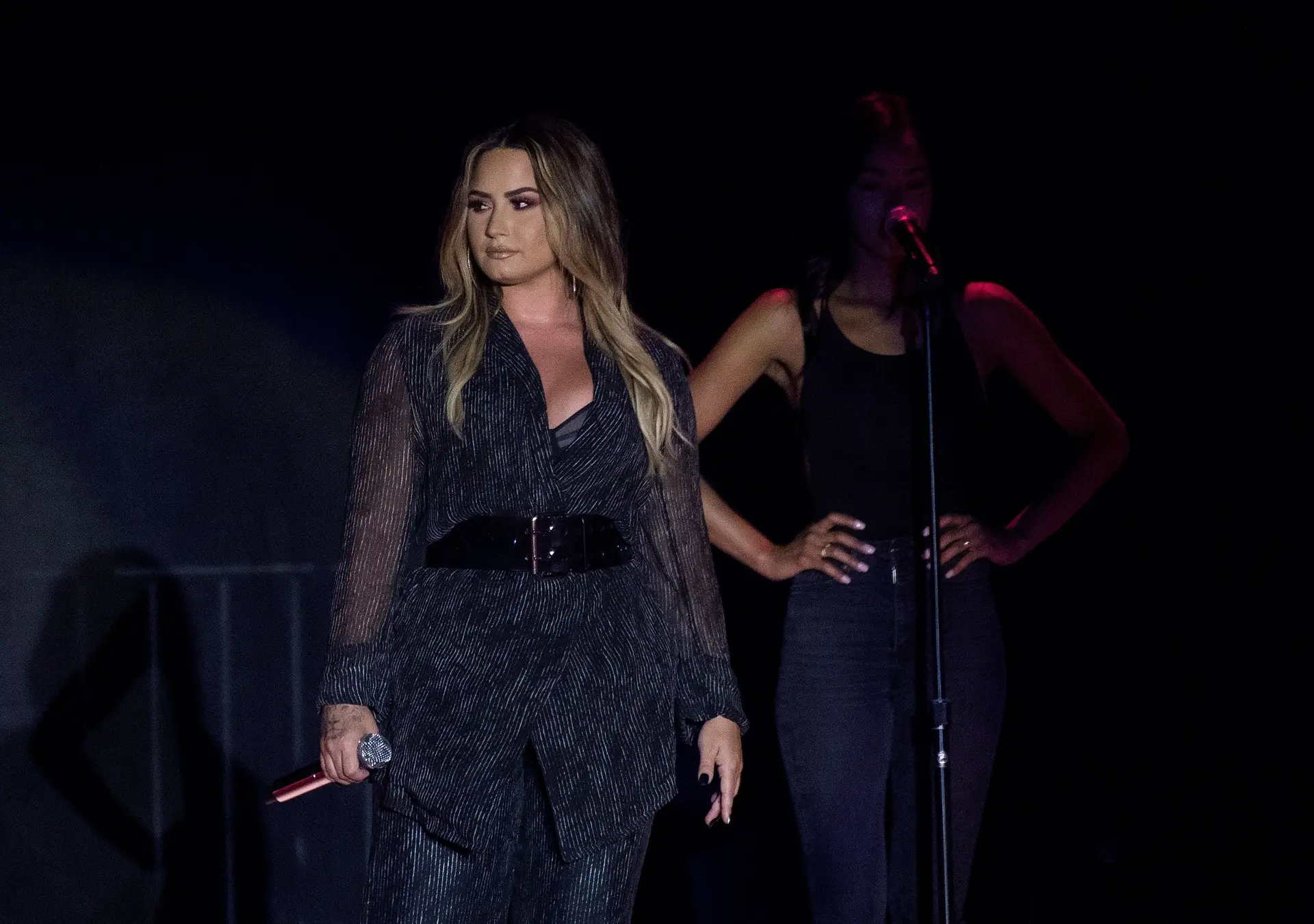 Traficante de droga de Demi Lovato quebra o silêncio sobre a noite da overdose
