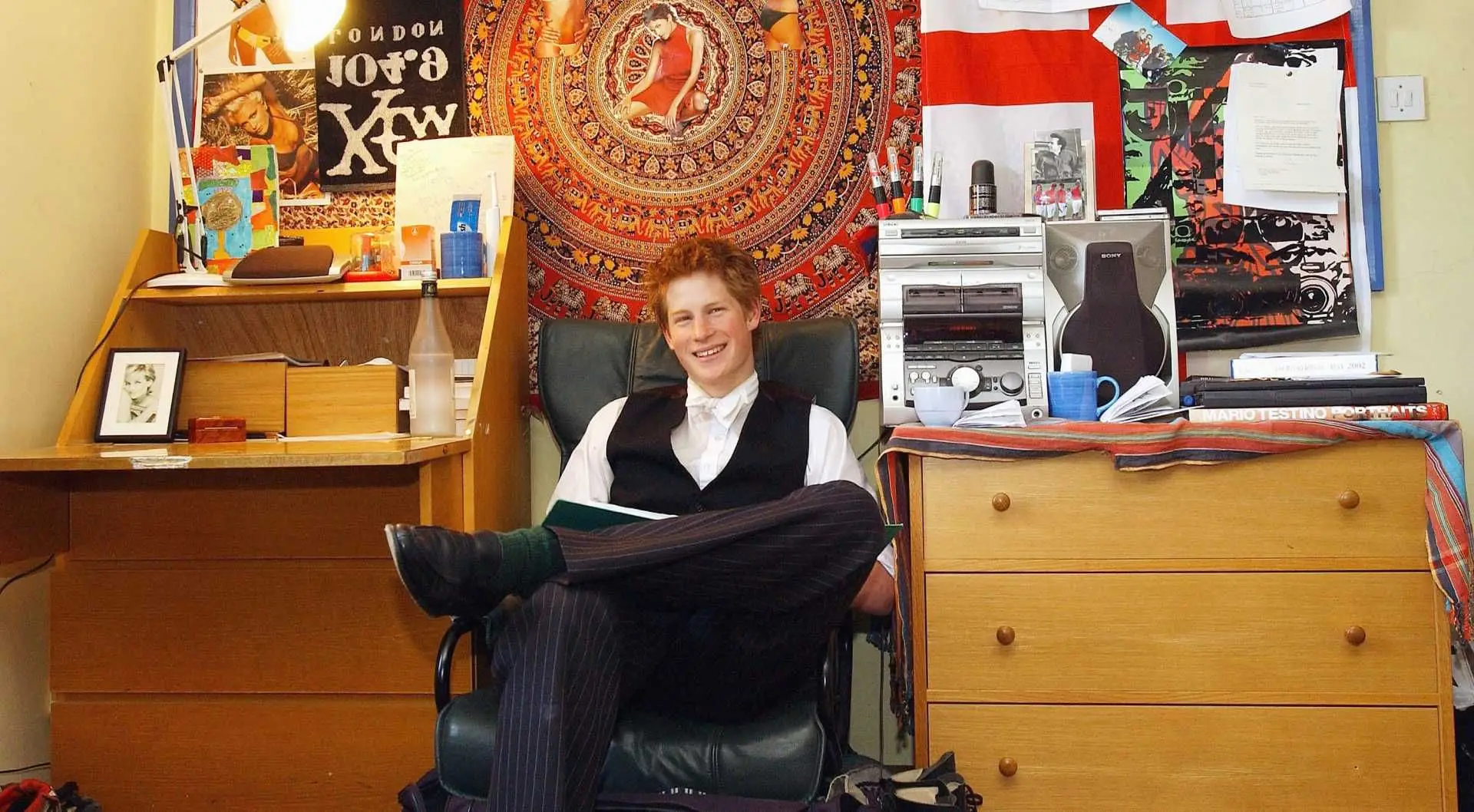 Revelada fotografia do quarto de Harry na adolescência e obsessão do principe por Halle Berry