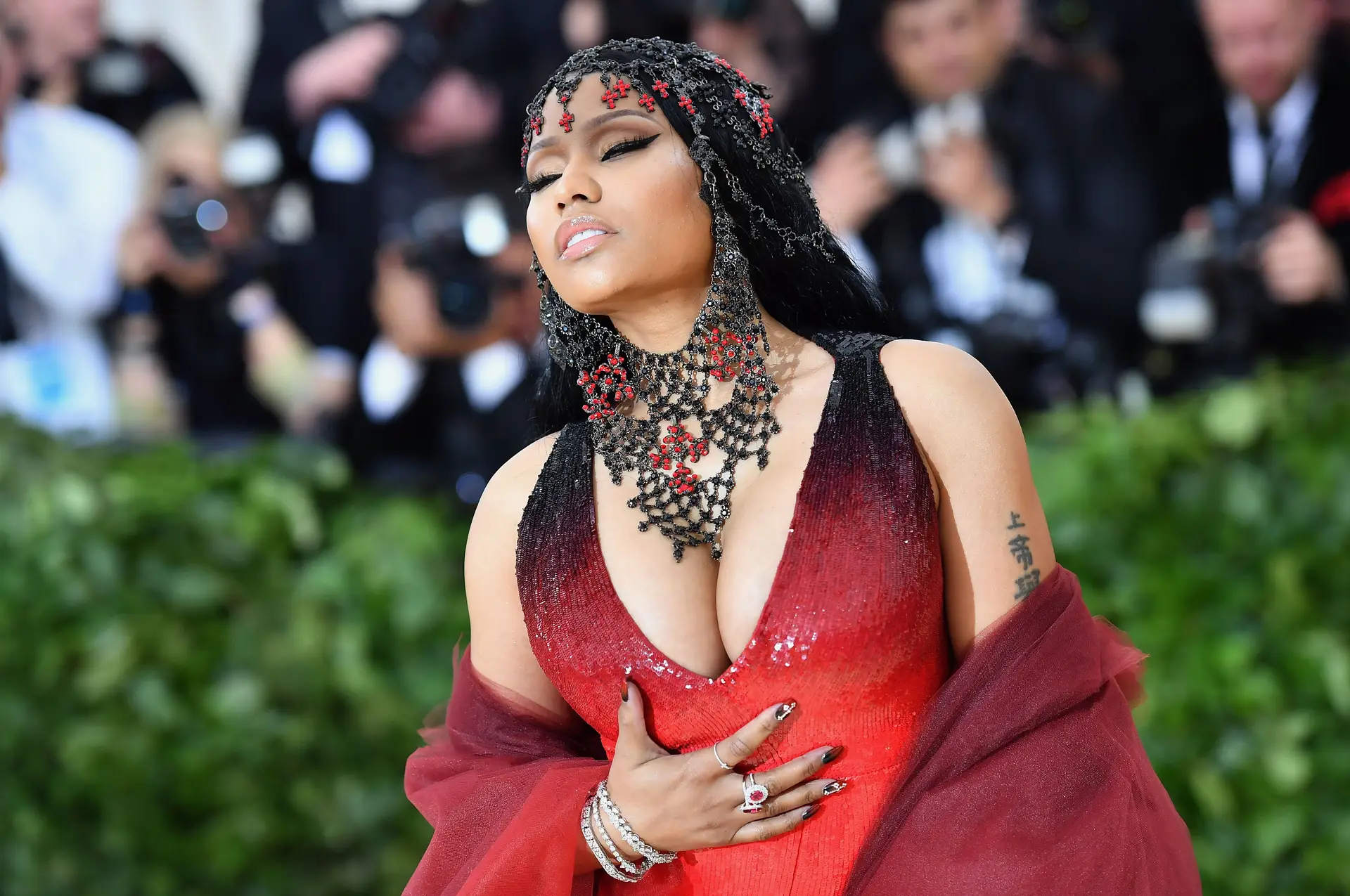 Nicki Minaj quer sexo três vezes por noite: "se não aguentares, adeus"