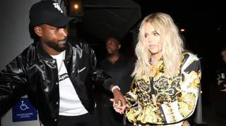 Khloé Kardashian mostra os abdominais apenas 5 meses depois de ter sido mãe