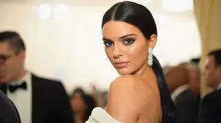 Fotos de Kendall Jenner completamente nua fazem 'furor' na Internet