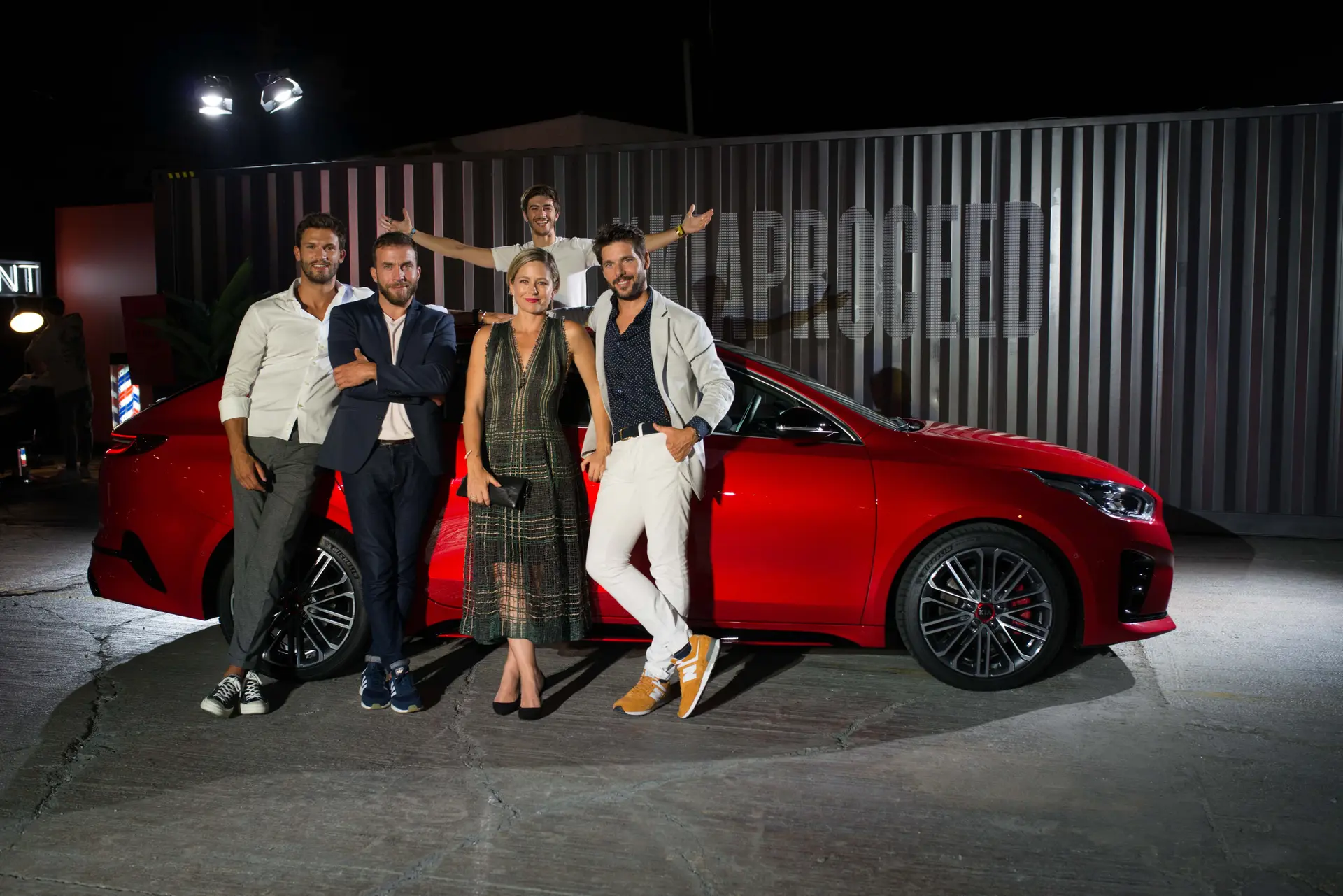 Famosos conhecem o novo Kia ProCeed em Barcelona