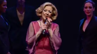 Estado de saúde de Simone Oliveira obriga artista a cancelar espetáculo