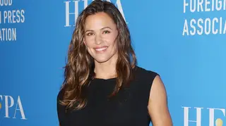 Jennifer Garner é fotografada pela primeira vez ao lado do namorado