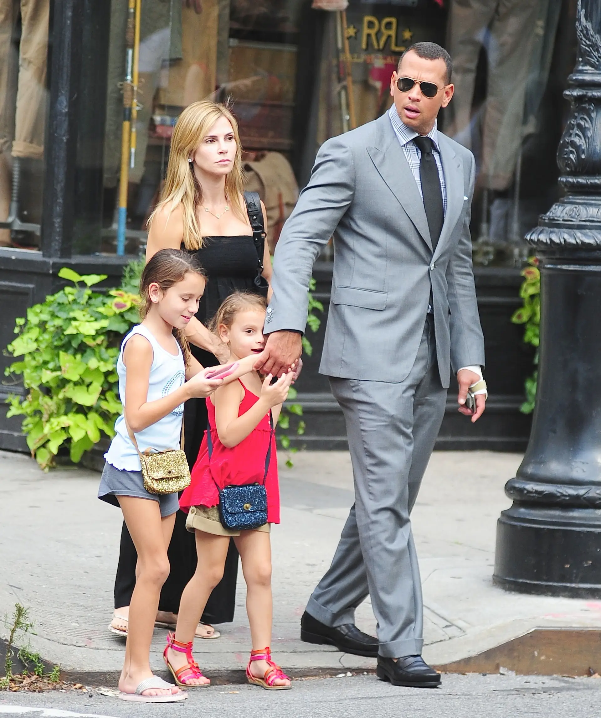 Jennifer Lopez quer que Alex Rodriguez baixe a pensão à ex-mulher e às filhas