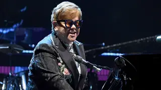 Problema de saúde obriga Elton John a cancelar concerto