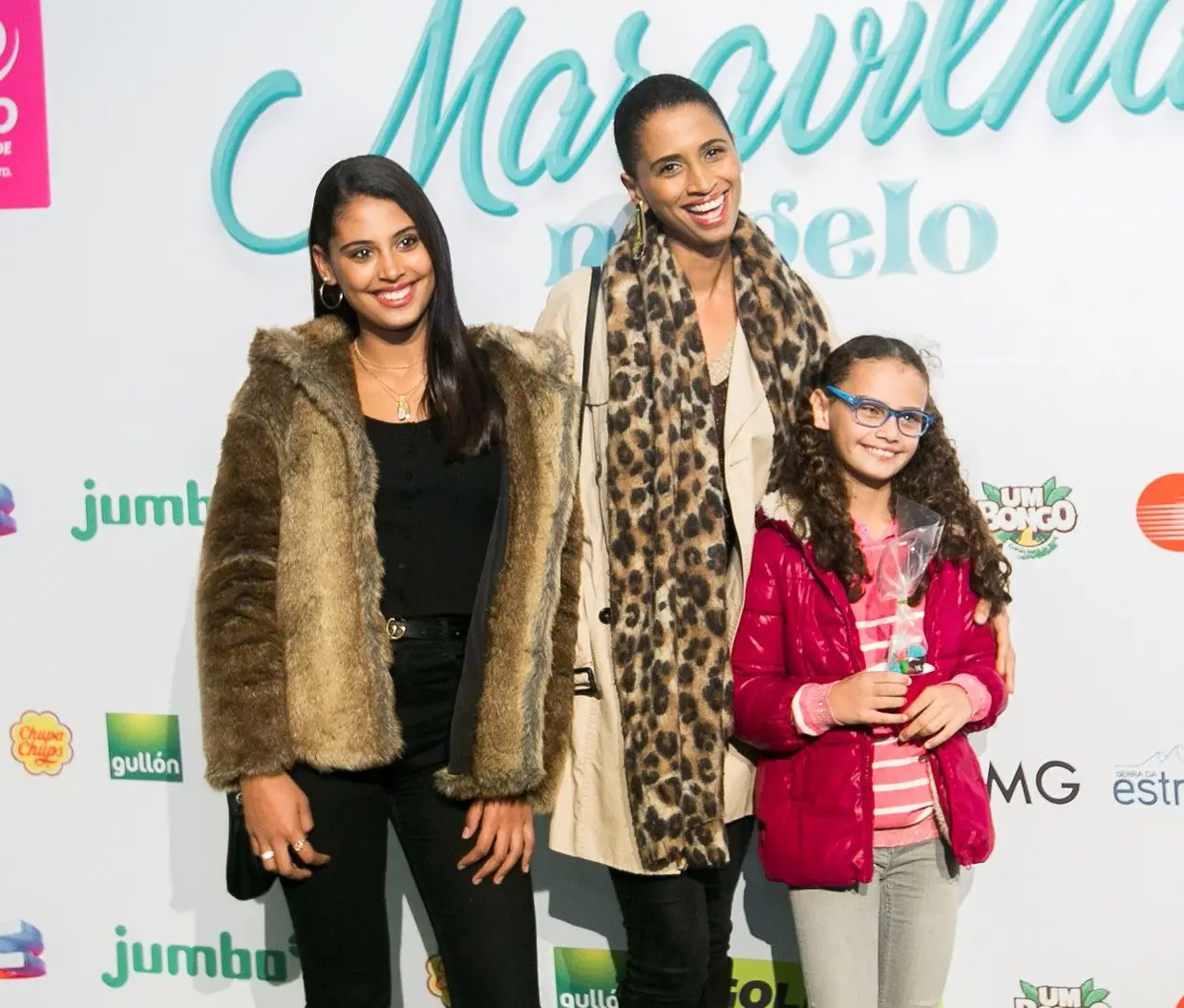 Swailla com as filhas, Madalena e Carolina