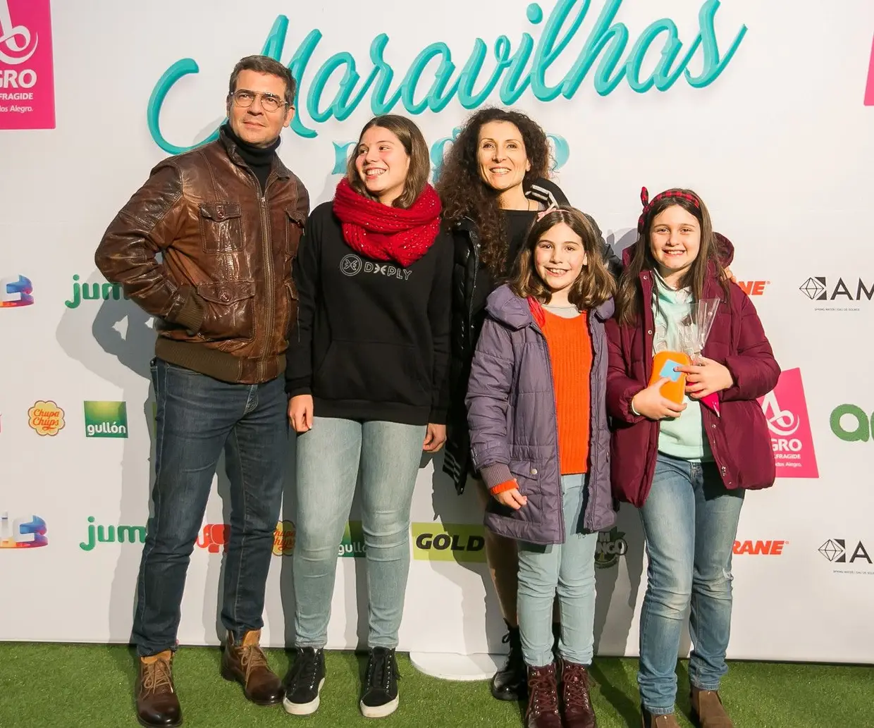 Pêpê Rapazote e Mafalda Vilhena com as filhas, Júlia e Leonor