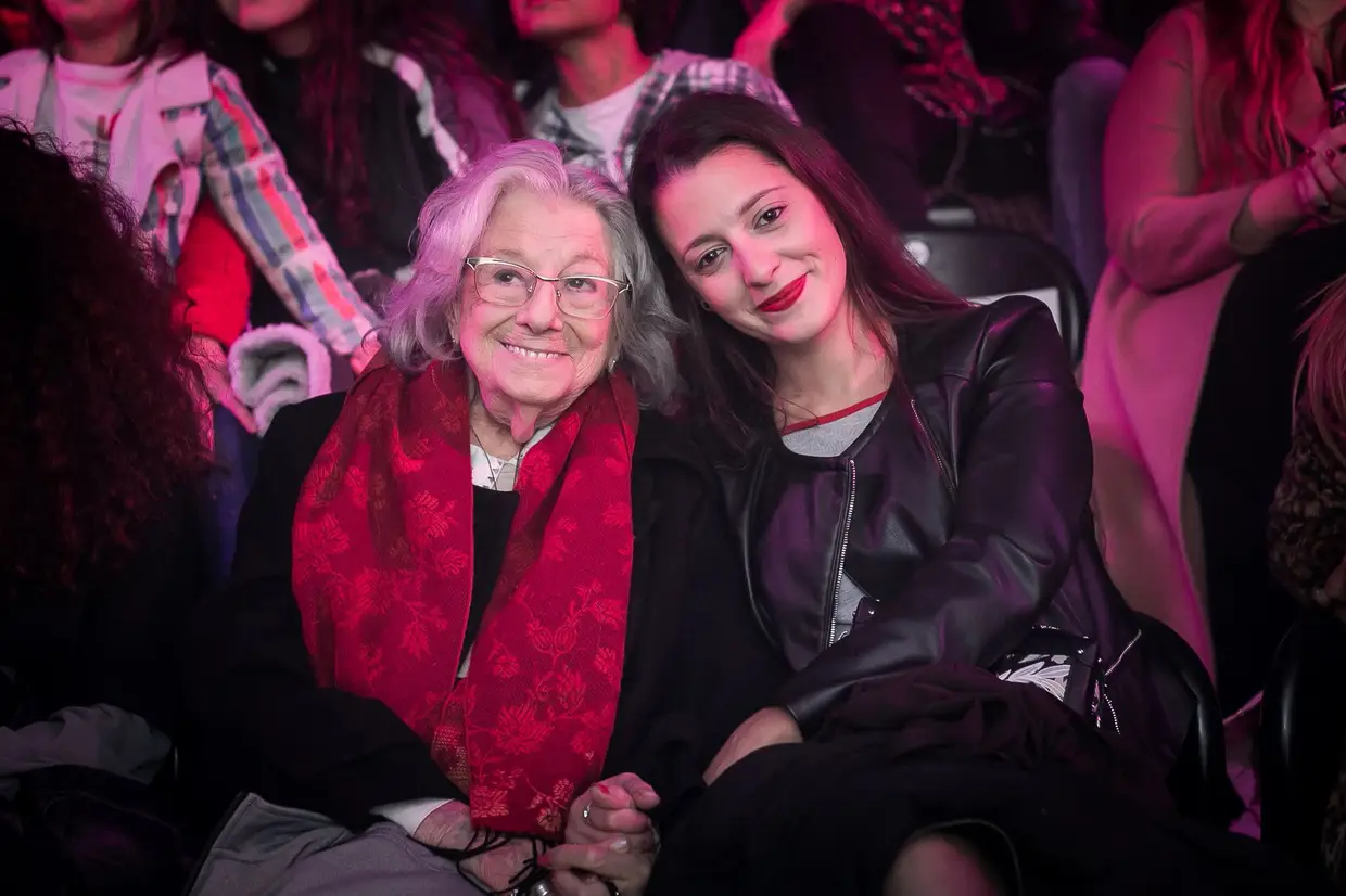 Eunice Muñoz com a neta Lídia