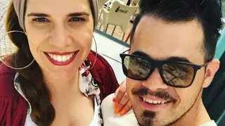 Um mês e meio depois de ser pai, Saúl mostra nova foto com a filha