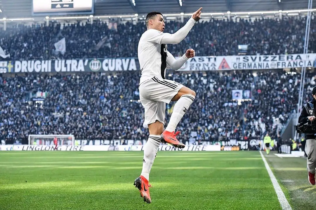 Cristiano Ronaldo volta a ser o ‘Melhor Jogador do Ano’ e tem ‘O Melhor Golo do Ano’