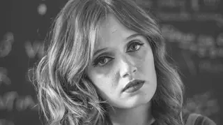 Depois de ser mãe, Carolina Deslandes volta a sair para namorar e arrasa!