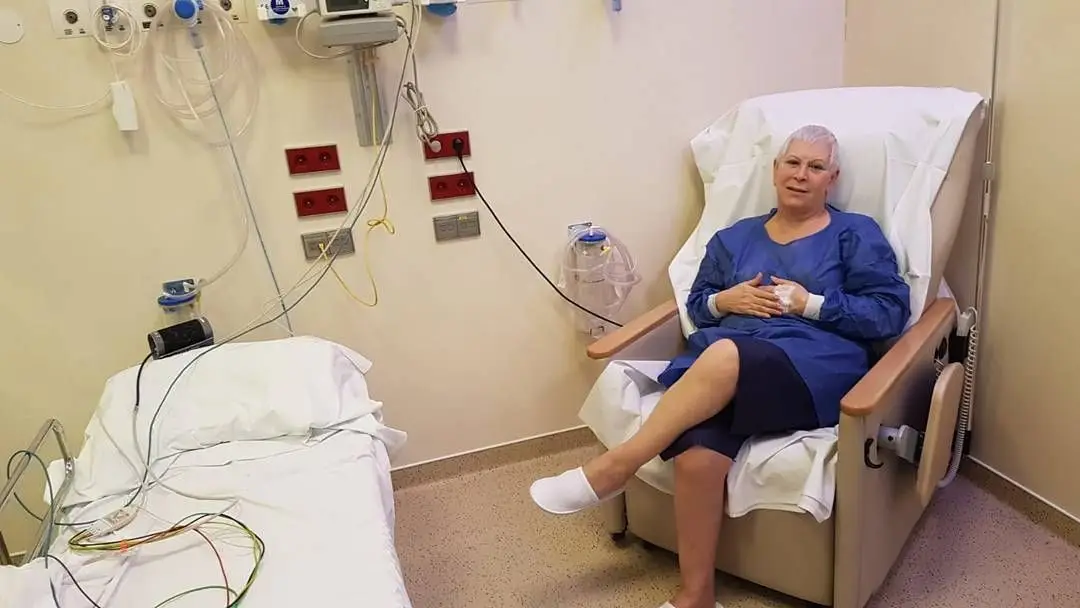 Depois de parar quimioterapia, Jô Caneças é submetida a nova cirurgia