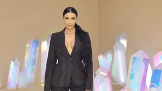 Kim Kardashian estava bêbada na festa de Natal quando revelou que ia ser mãe pela quarta vez