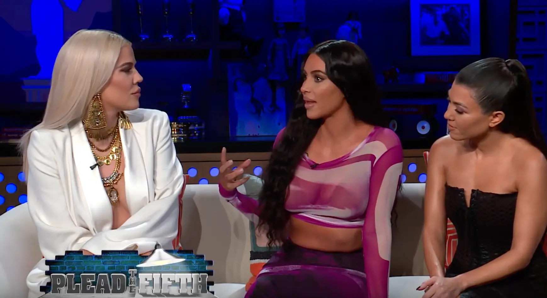 Kim Kardashian "chama" a irmã Khloé de idiota por ficar com Tristan após traição