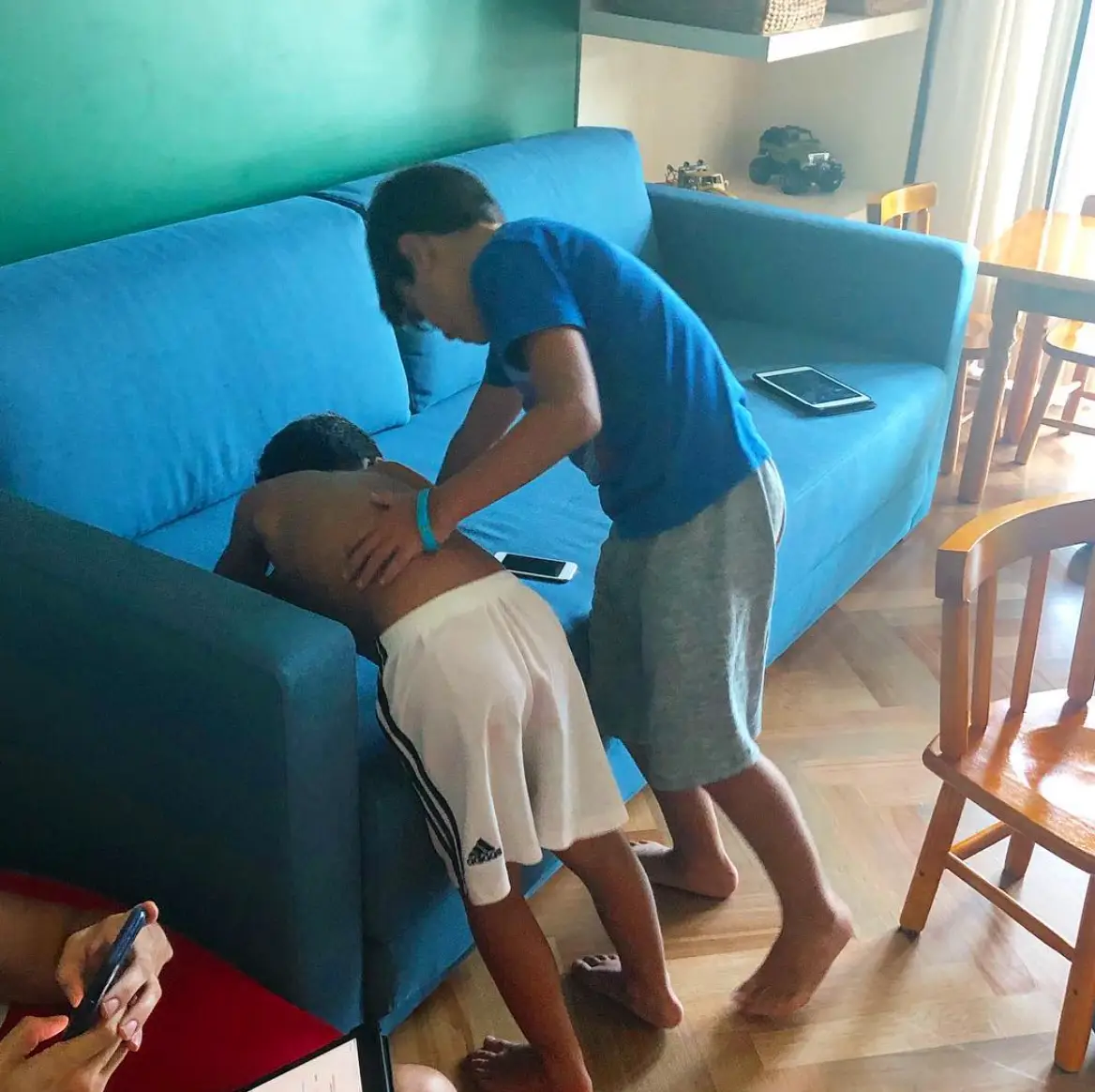 Juliana Paes sentida com gesto do filho mais velho: "Essas cenas me emocionam muito..."